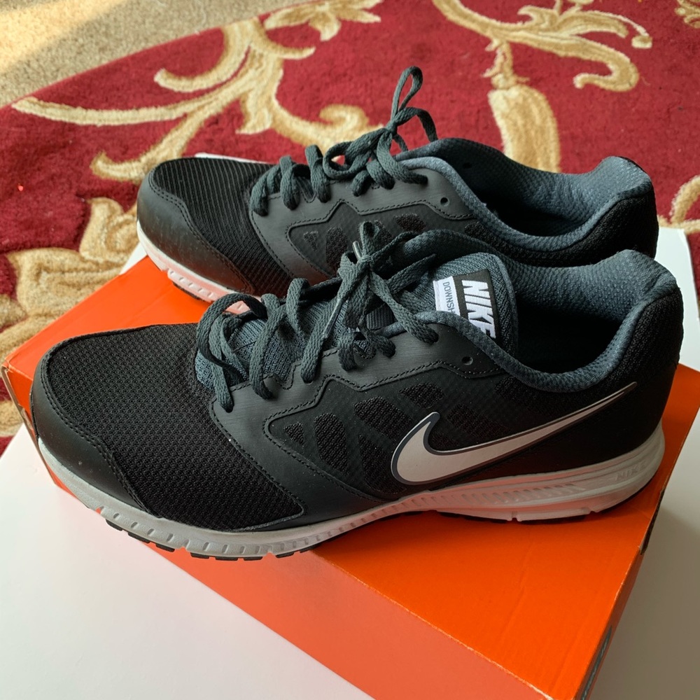 Nike men’s sneakers size 11 wide width